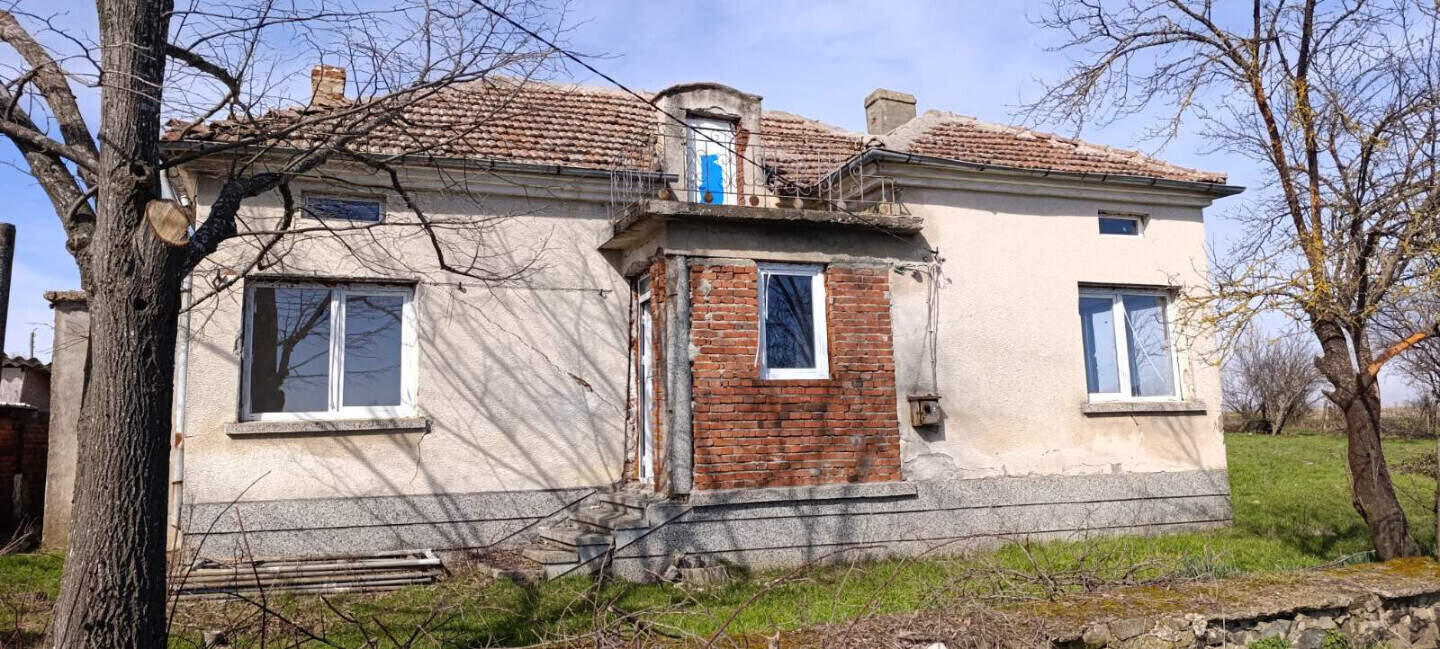 House for Sale, Haskovo district- Studena village – 21900 euros
