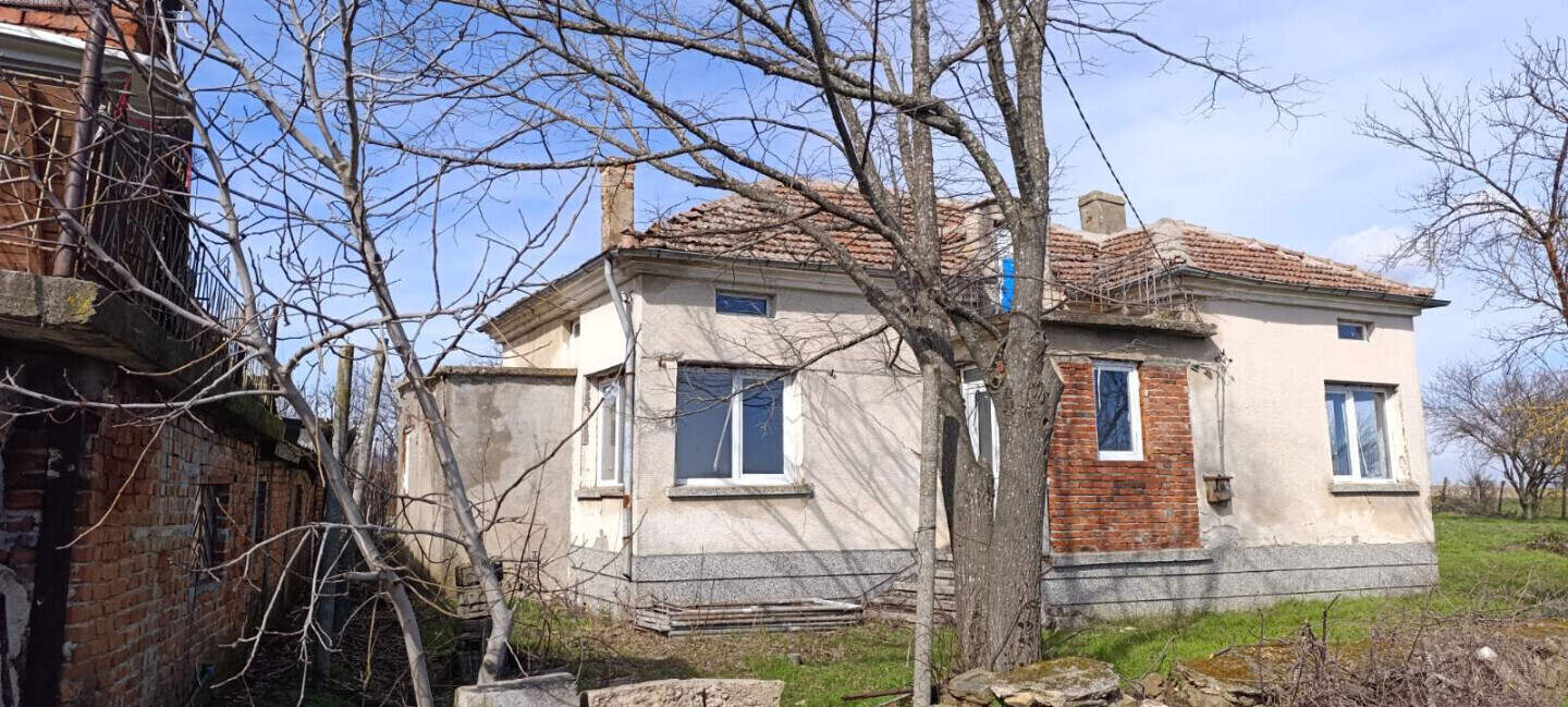 House for Sale, Haskovo district- Studena village – 21900 euros